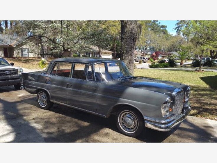 Photo for 1967 Mercedes-Benz 230S